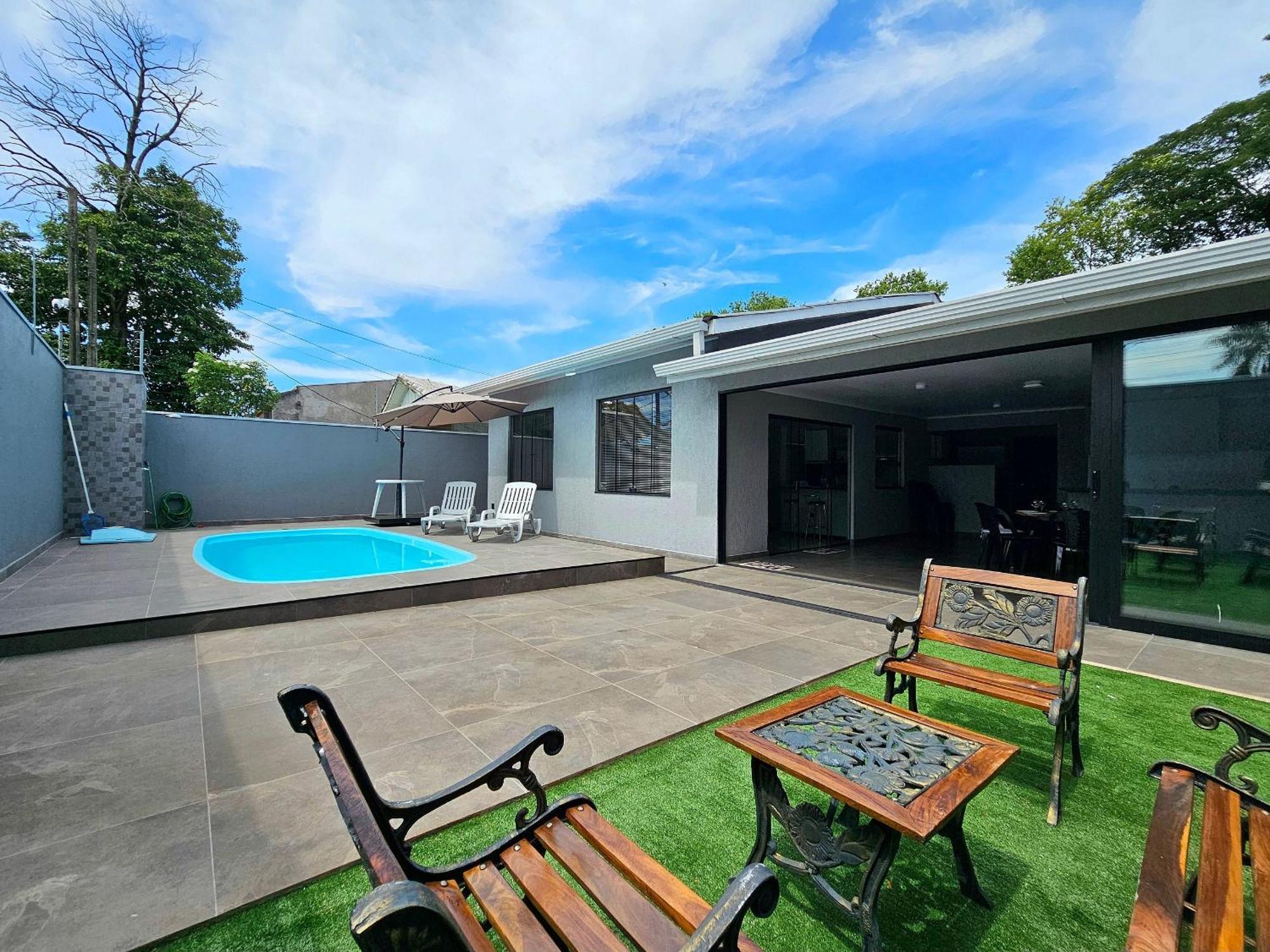 Linda Casa Com Piscina Casa de férias *