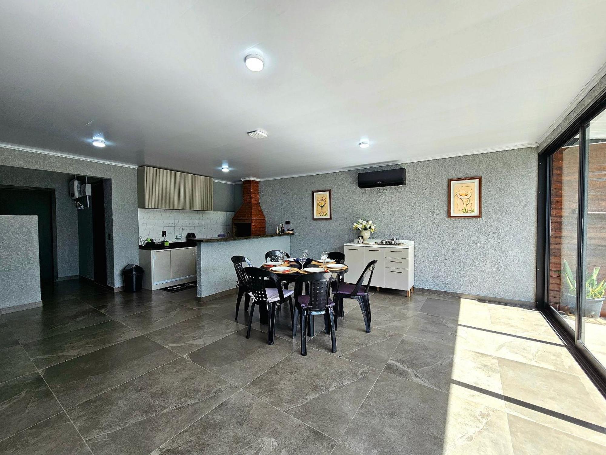 Linda Casa Com Piscina Сasa de vacaciones *