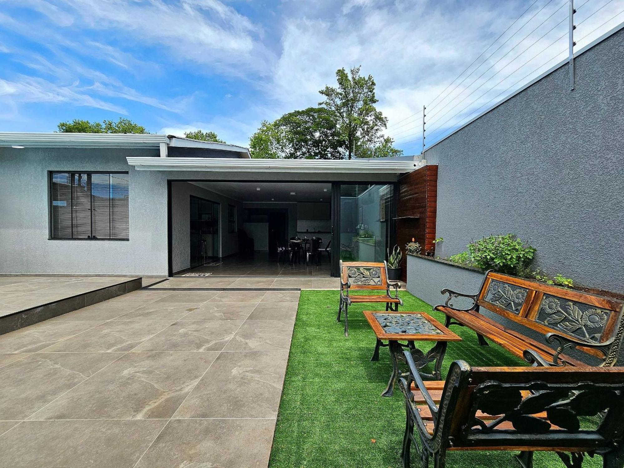 Linda Casa Com Piscina